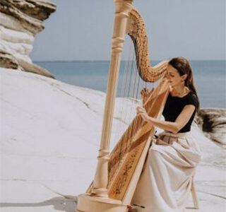 Harpist Anna Kulikova