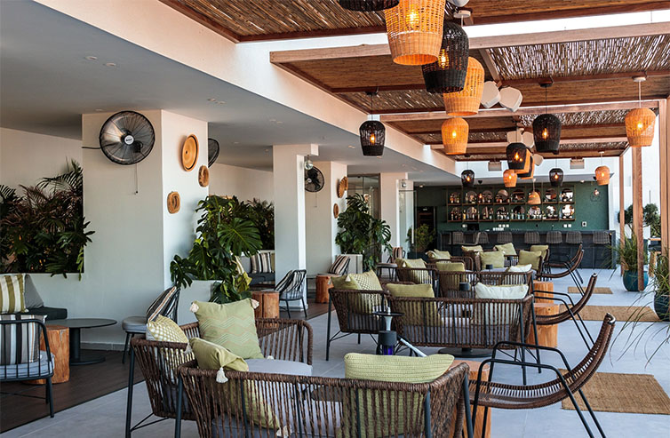 7 Skies Roof Bar