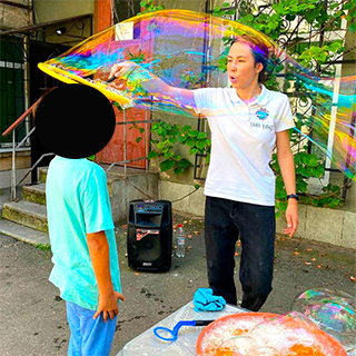 Soap bubble show
