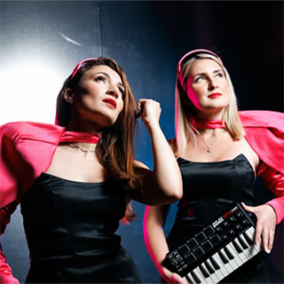 Lüstra – Vocal & DJ Duo